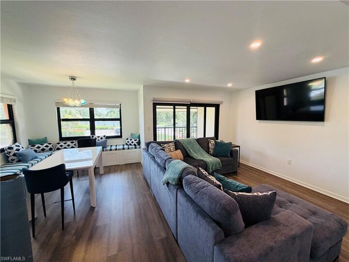 Property Photo:  1522 Mainsail Dr 4  FL 34114 