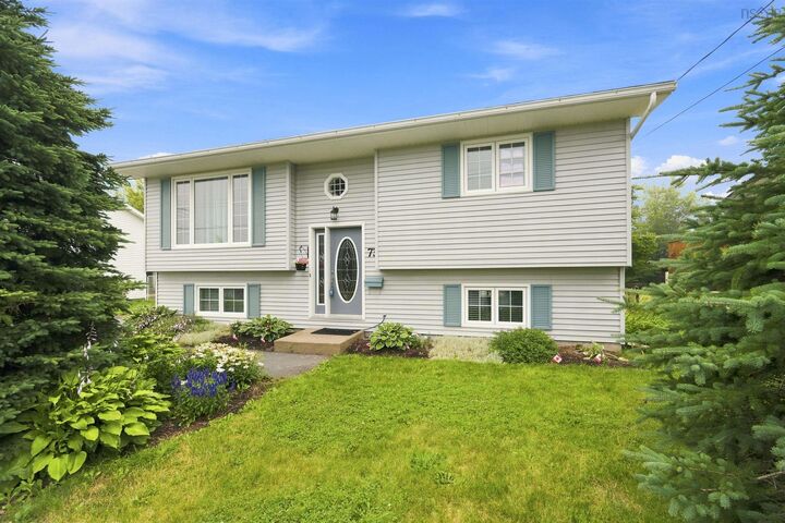 Property Photo:  73 Briarwood Drive  NS B3G 1B9 