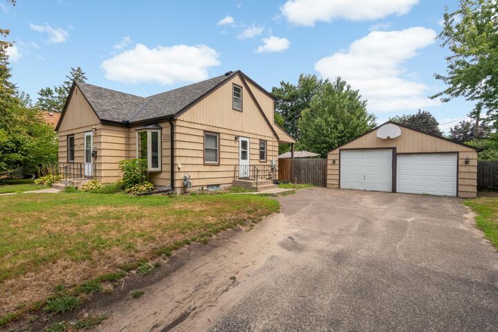Property Photo: 5330 Georgia Avenue N MN 55428