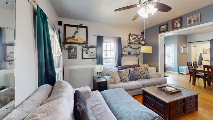 Property Photo:  431 Sumner St  IA 51012 