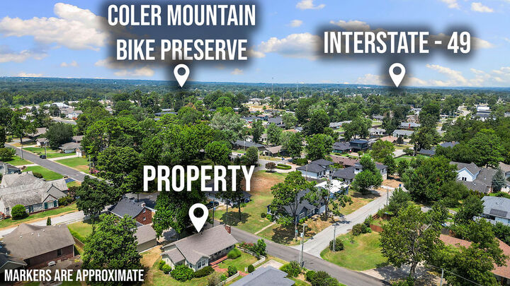 Property Photo:  607 NW Jefferson Street  AR 72712 