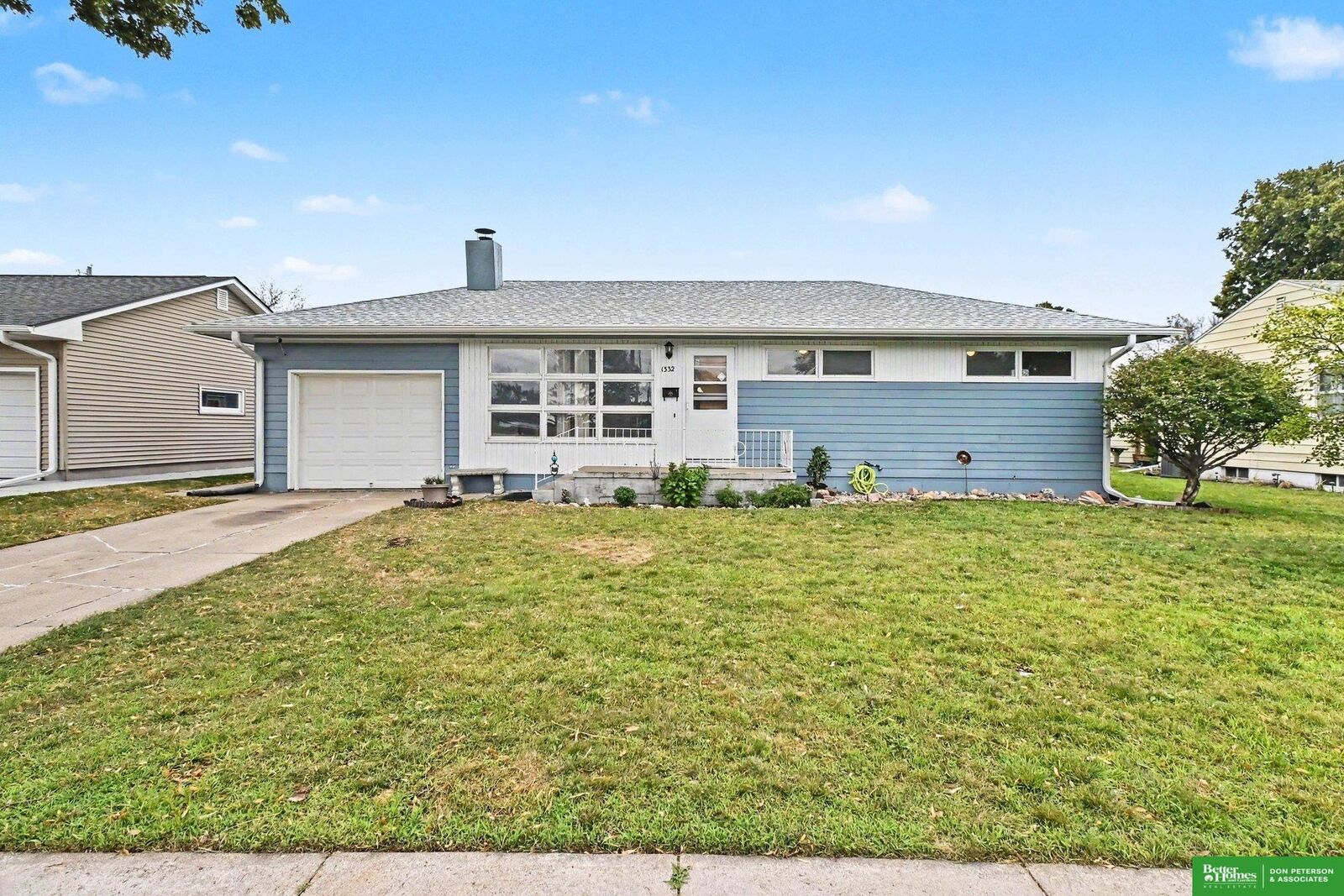 Property Photo:  1332 Fairacres Drive  NE 68025 