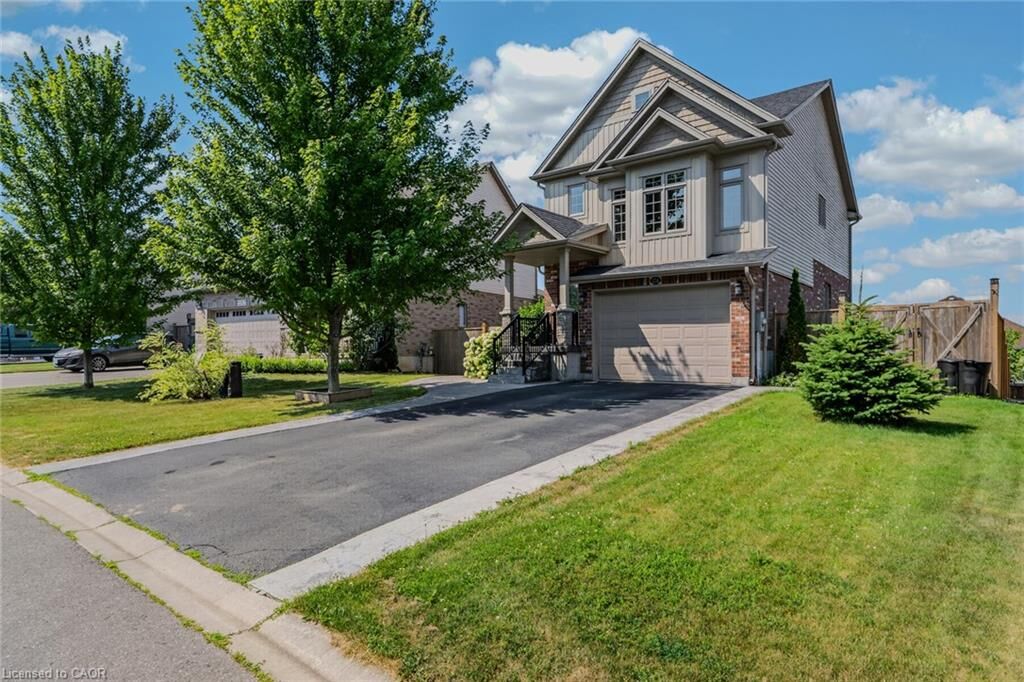 Property Photo:  174 Woodway Trail  ON N3Y 0B8 