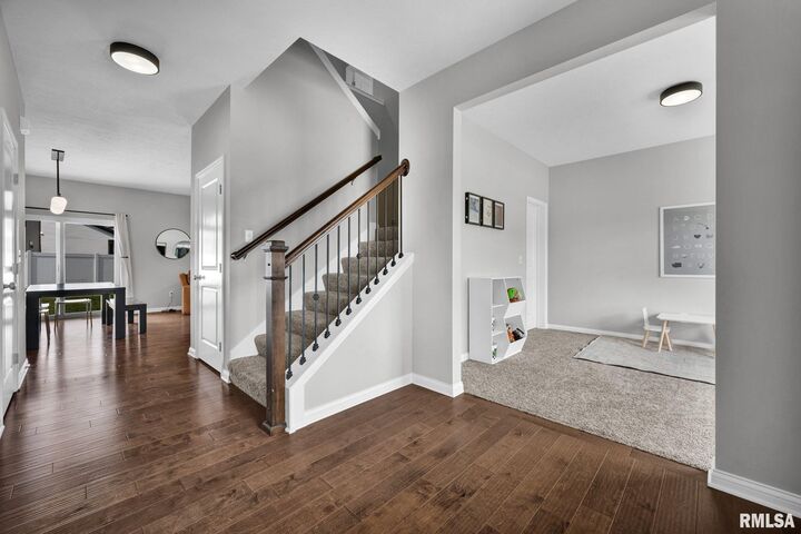 Property Photo: 10329 N Heron Road IL 61525