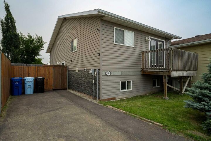 Property Photo: 183 Cochrane Crescent AB T9H 1K1