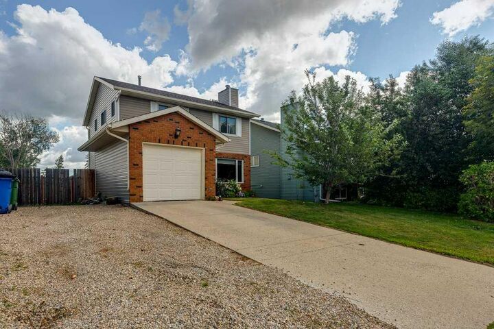 Property Photo:  165 Greig Drive  AB T4P 2N4 