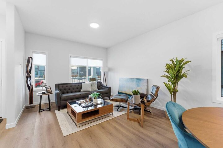 Property Photo: 990 Chinook Winds Meadow SW AB T4B 5R1