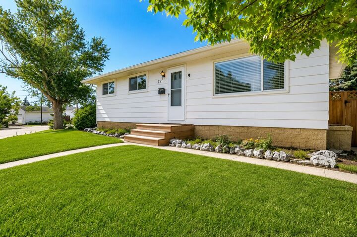 27 Dovercrest Way SE — photo 1