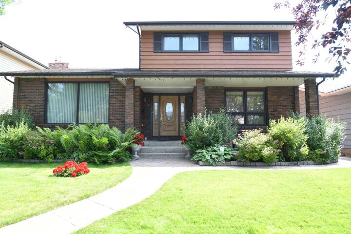 Property Photo:  168 Templewood Drive NE  AB T1Y 4G8 