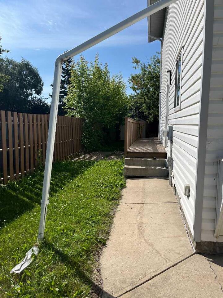 Property Photo:  9335 73 Avenue  AB T8V 6E7 