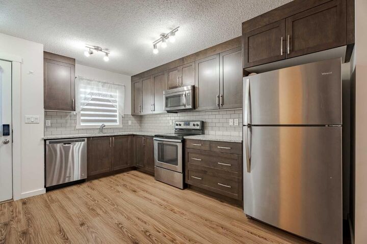 2400 Ravenswood View SE 202 — photo 1