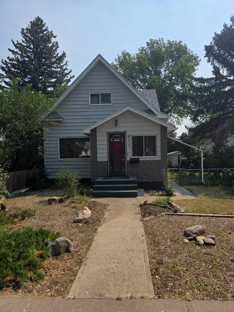 Property Photo: 511 12C Street N AB T1H 2N4