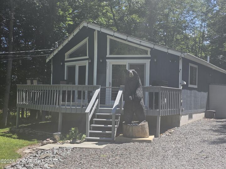 Property Photo:  121 Ski Trail  PA 18347 