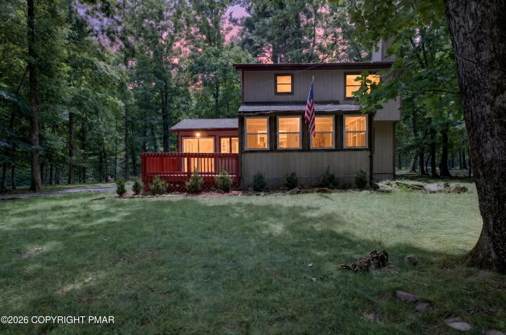 Property Photo: 3232 Greenbriar Drive PA 18301