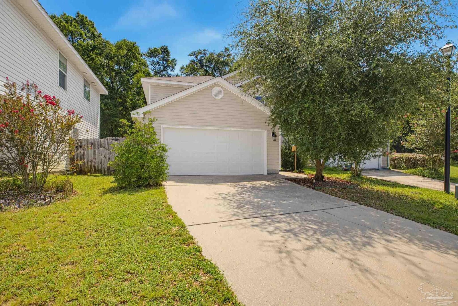 Property Photo: 5844 Magnolia Bend Blvd FL 32570