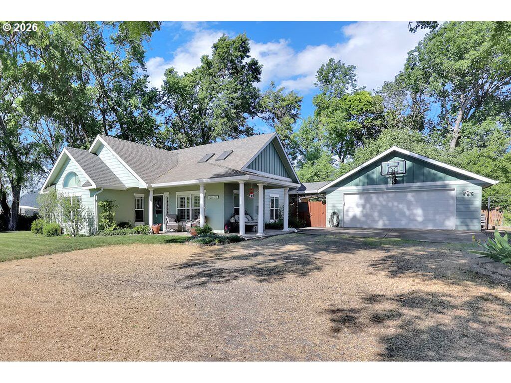 Property Photo:  1208 Linn Way  OR 97327 