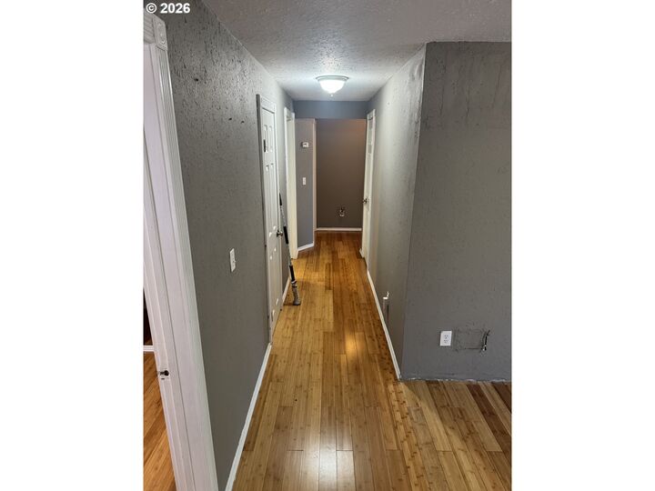 Property Photo: 1818 SE 114th Pl OR 97216
