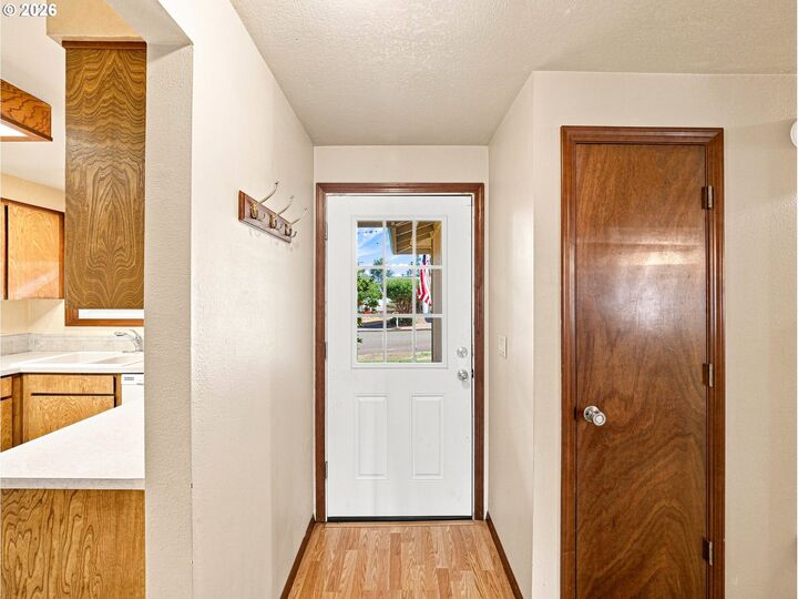 Property Photo:  2899 SW 196th Ave  OR 97003 