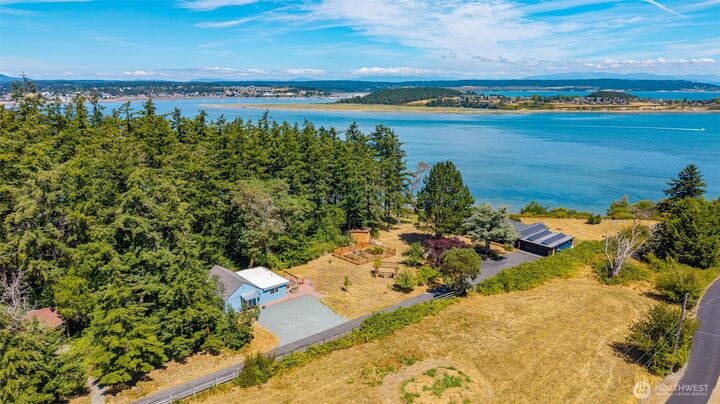 Property Photo:  1526  Scenic Heights Road  WA 98277 