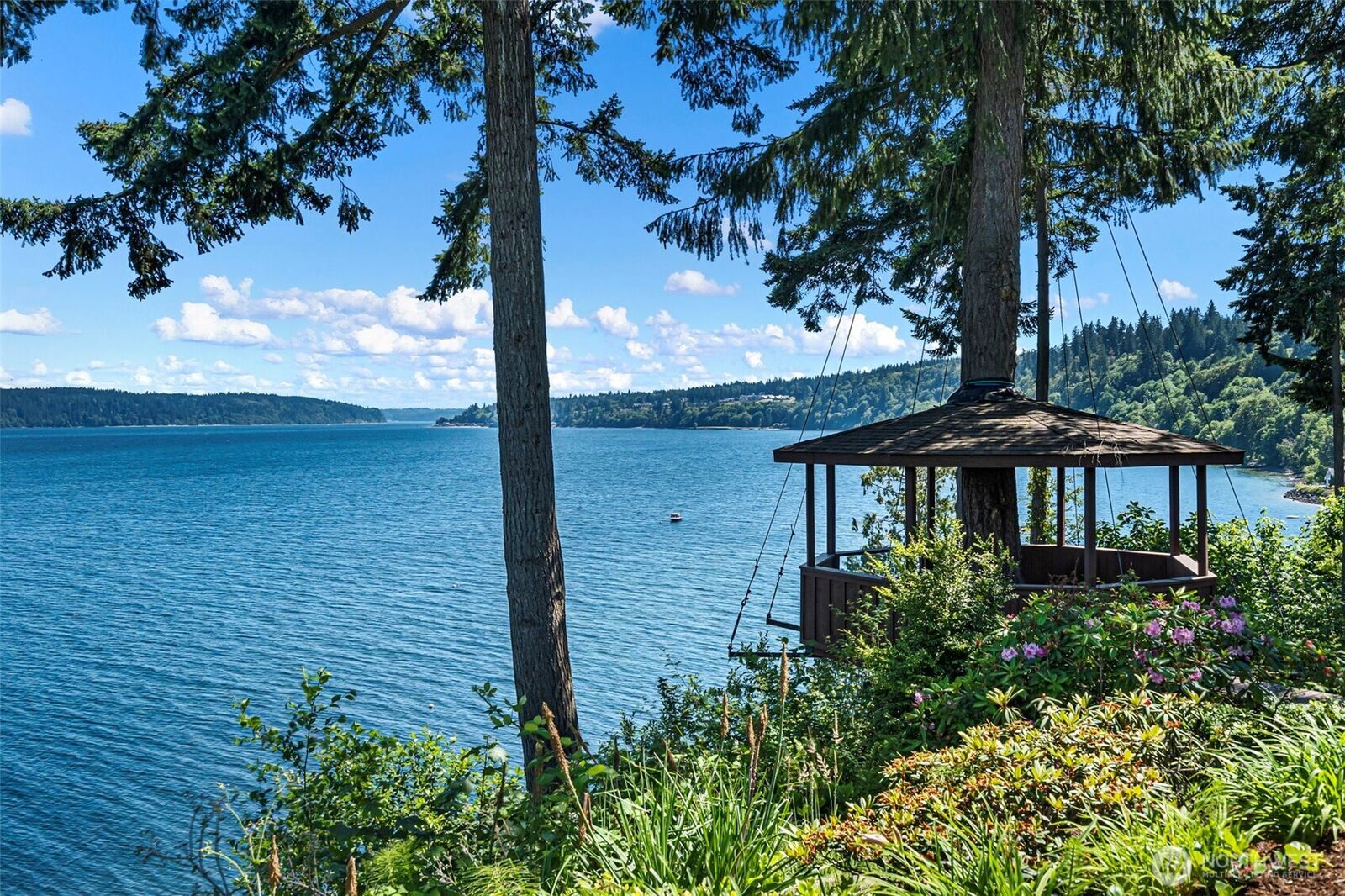 Property Photo:  15133  Defiance Drive SE  WA 98359 