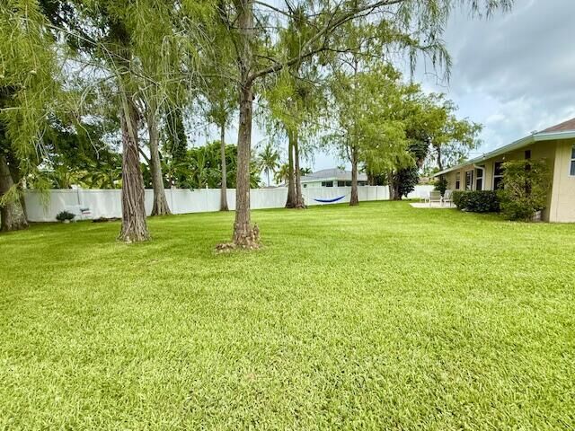 Property Photo:  228 Park Road N  FL 33411 