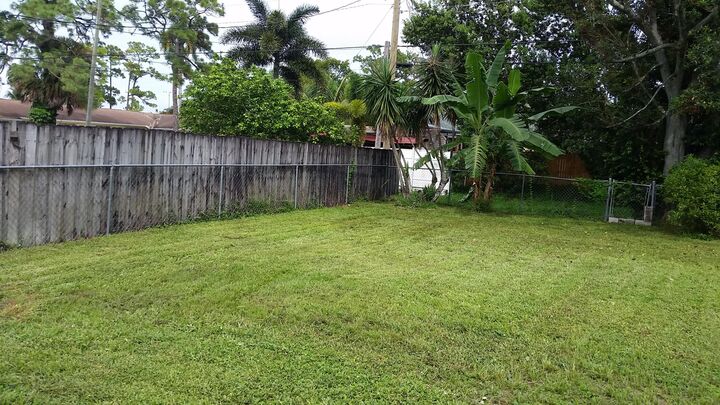 Property Photo:  460 Fleming Avenue  FL 33463 