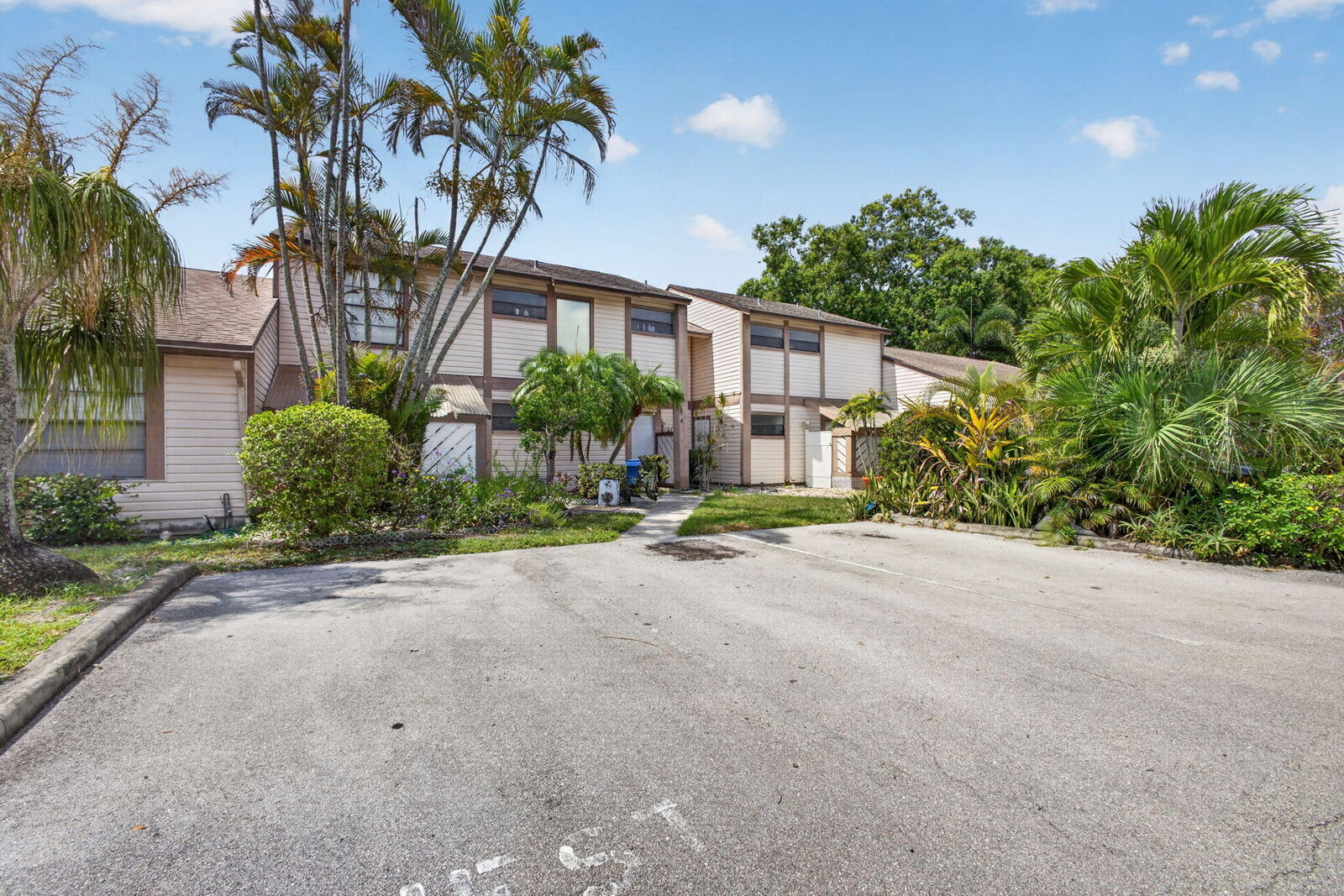 Property Photo: 110 Sherwood Circle 4C FL 33458