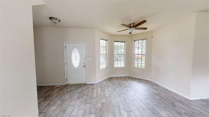 Property Photo:  722 Kilby Ave  VA 23434 