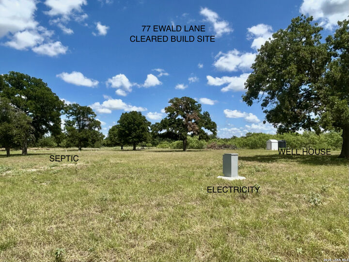 Property Photo: 77 Ewald Ln TX 78624