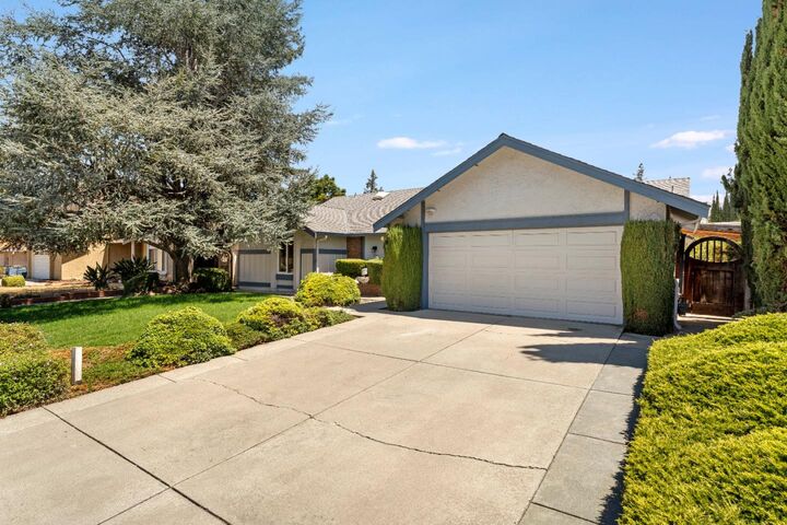Property Photo: 3220 Foxboro Place CA 95135