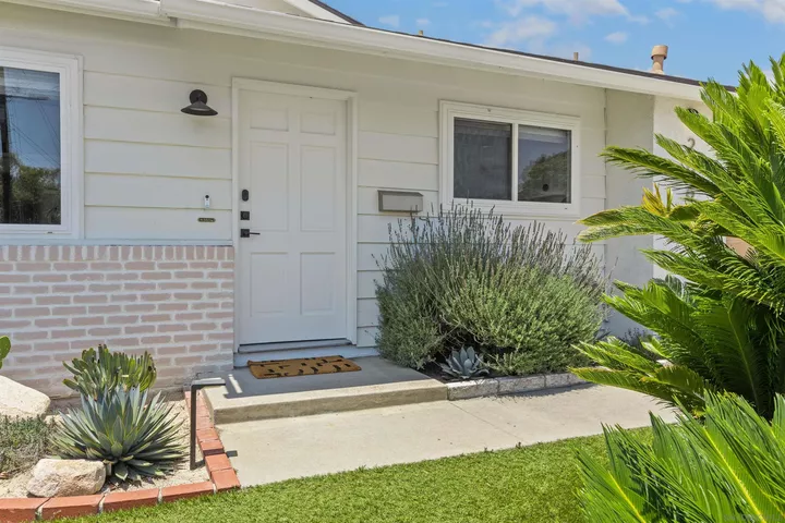 Property Photo: 2068 Montclair Street CA 92104