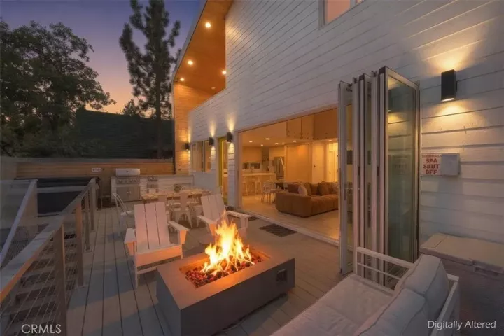 Property Photo:  693 Villa Grove  CA 92314 