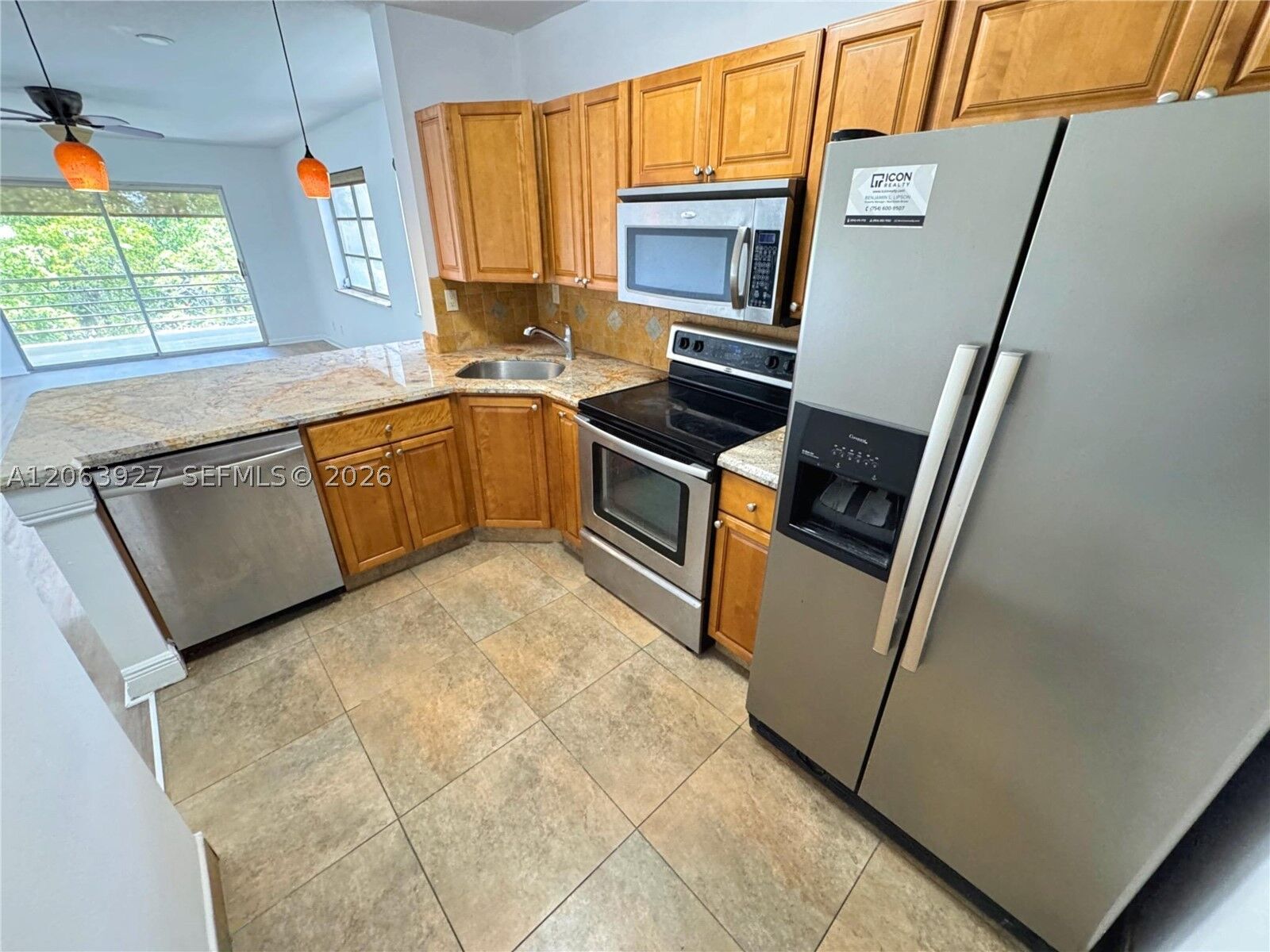 Property Photo: 1400 NE 57th St 308 FL 33334