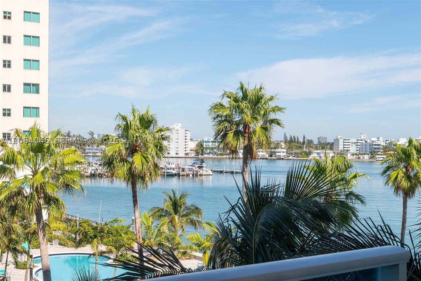 Property Photo: 7501 E Treasure Dr 7H FL 33141