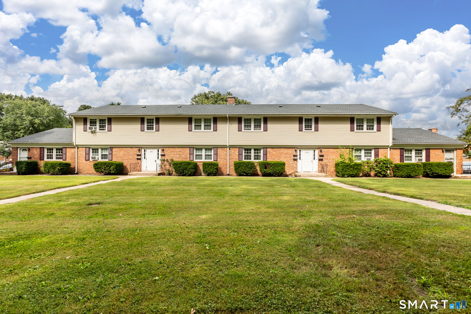 Property Photo:  295 Bidwell Street I  CT 06040 