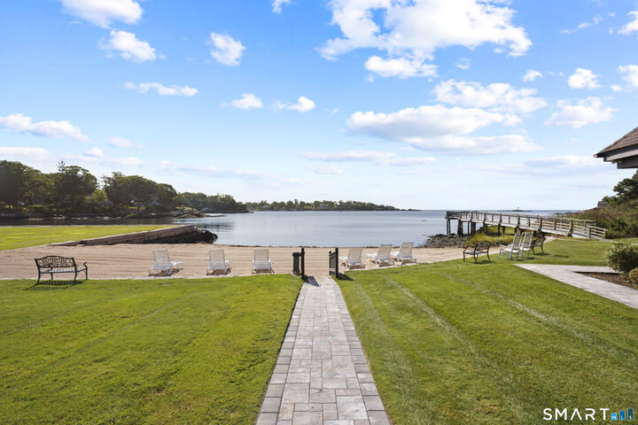 Property Photo:  31 Harbour Village C  CT 06405 