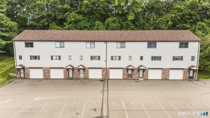 Property Photo:  140 Thompson Street 16A  CT 06513 