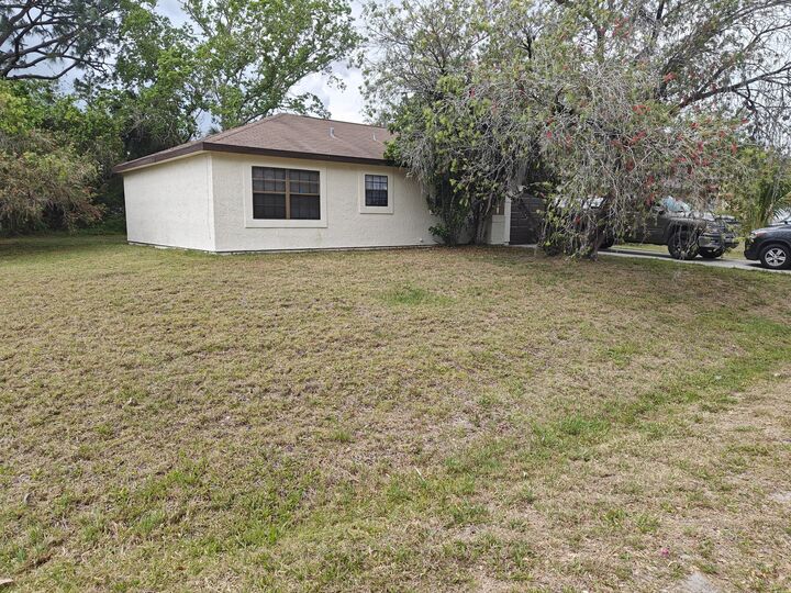 Property Photo: 410 Fernandina Street NW FL 32907