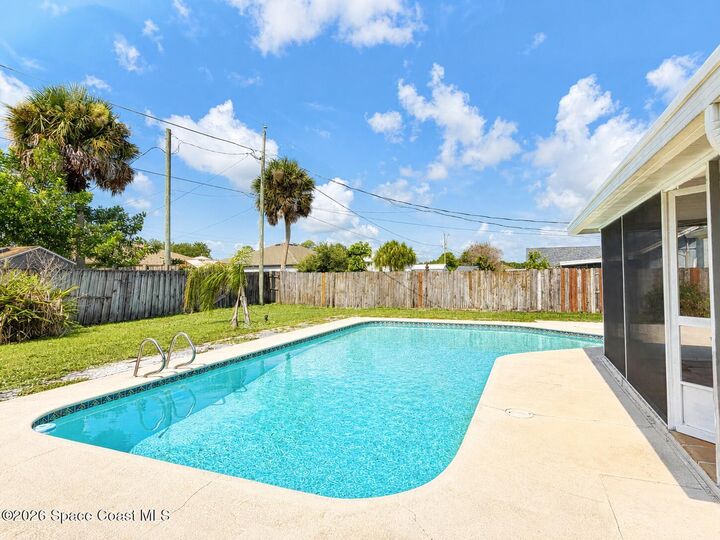 Property Photo:  662 Castaways Street NE  FL 32907 
