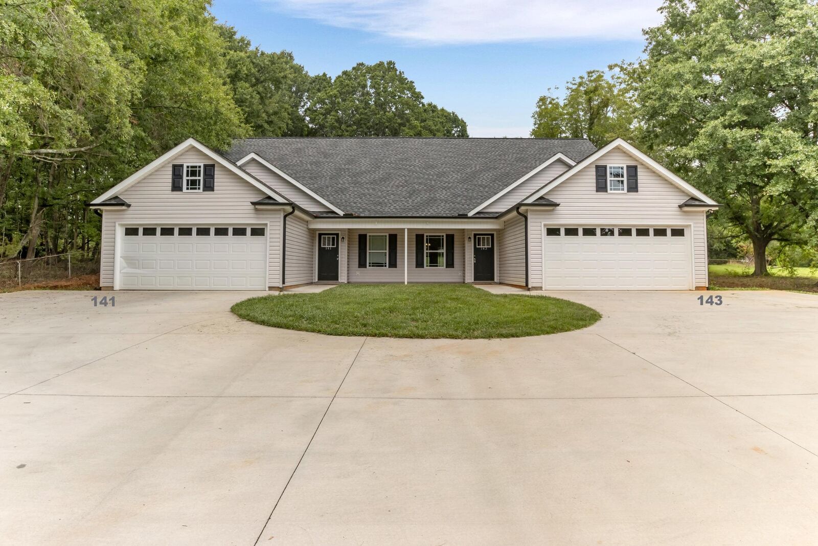 Property Photo:  141 Sandifer Road ***  SC 29303 