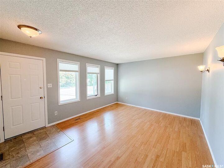 Property Photo: 1026 Kingsmere Boulevard SK S7J 4X6