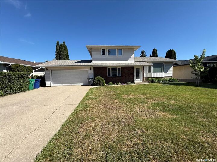 Property Photo: 86 Duncan Crescent SK S7H 4K4