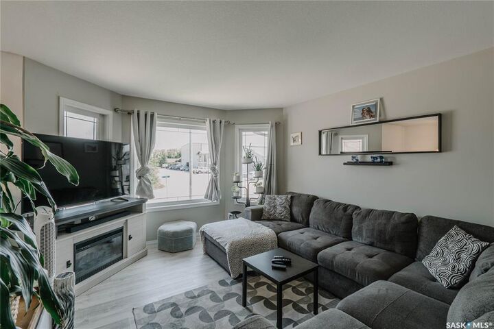 Photo de la propriété:  202 Haichert Street  SK S0K 4S0 