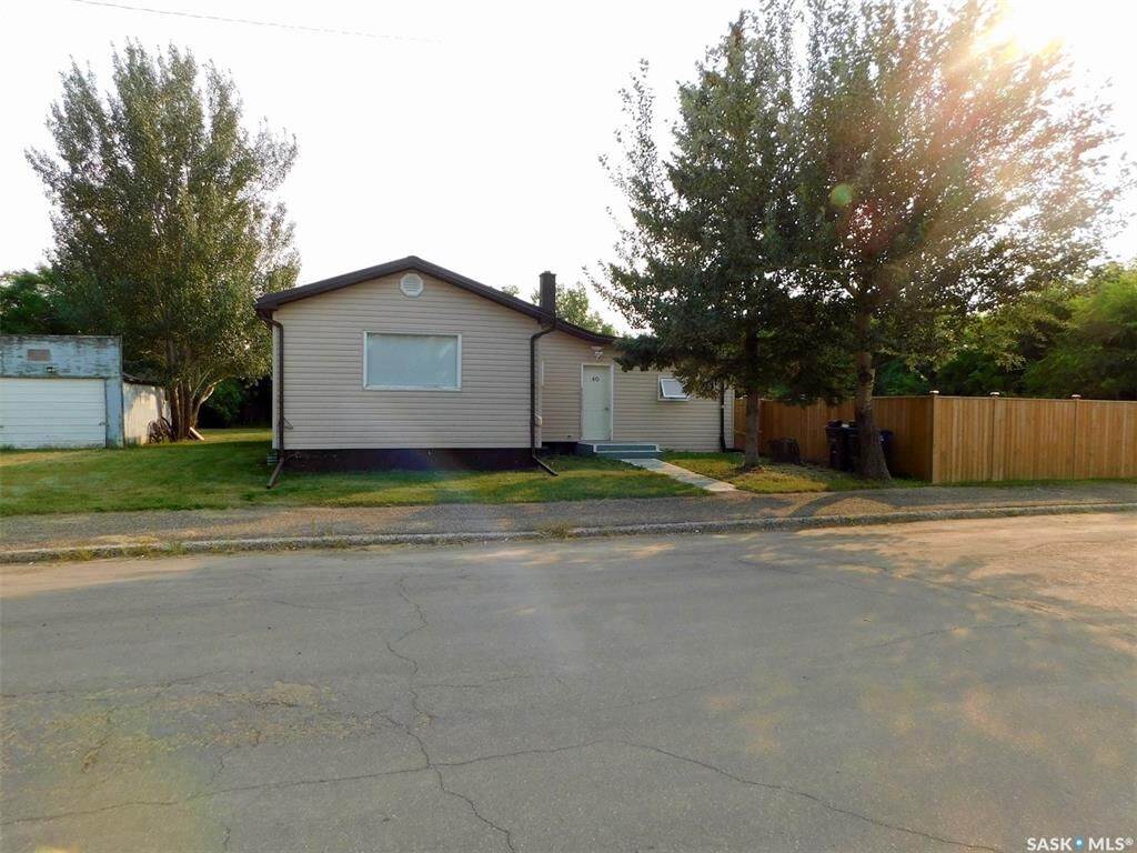 Property Photo:  40 Edouard Beaupre Street  SK S0H 4K0 