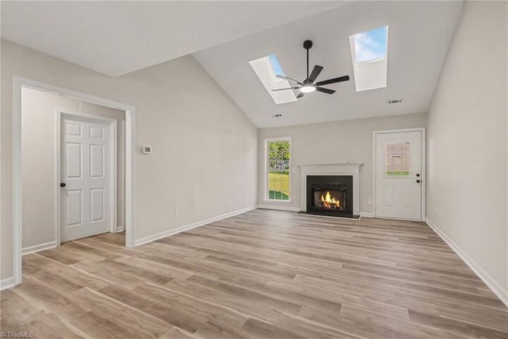 Property Photo: 2406 Glen Laurel Drive NC 27406