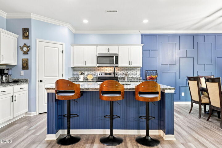Property Photo:  16 Lynnridge Drive  NC 27501 