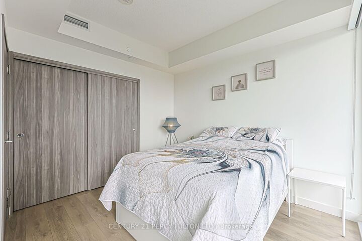 Photo de la propriété:  95 McMahon Drive 2207  ON M2K 0H2 