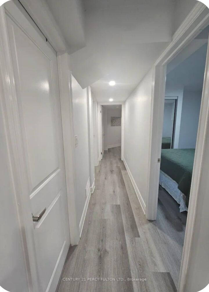 Property Photo: 54 Baycliffe Drive 2 ON L1P 0B2
