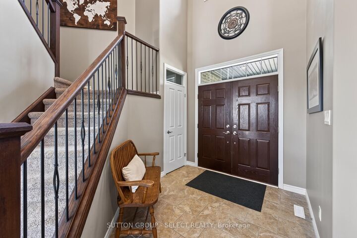 Property Photo: 6 Ashwood Crescent ON N0M 2A0