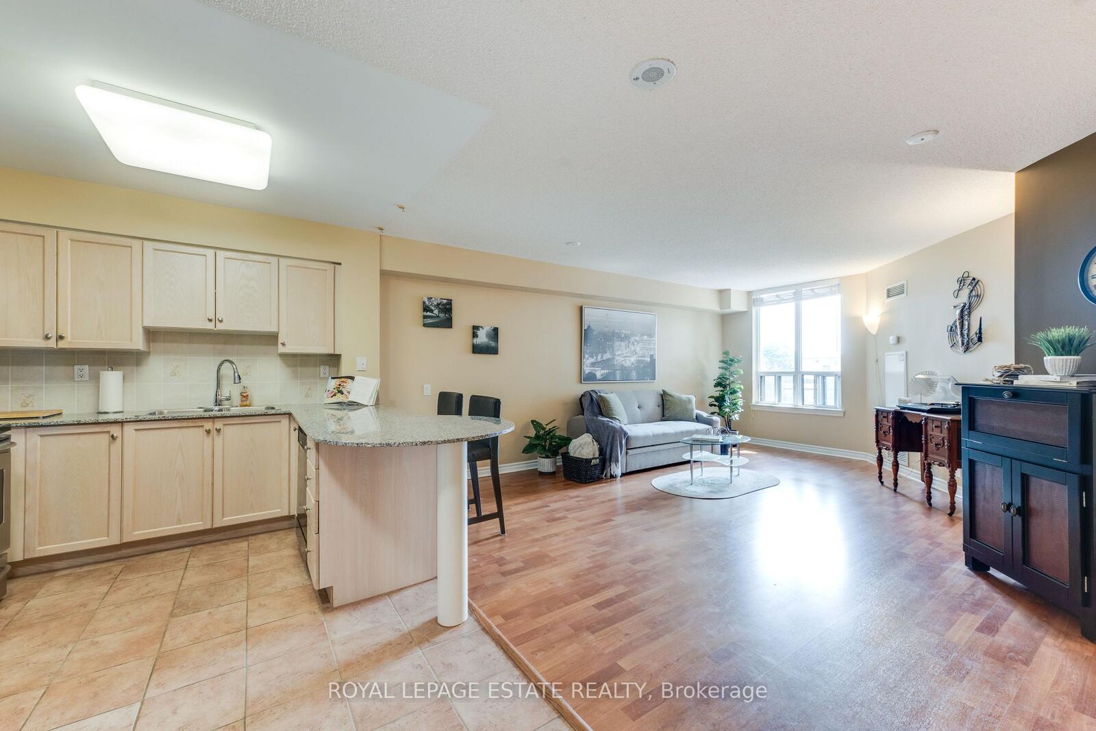 Property Photo: 1720 Eglinton Avenue E 623 ON M4A 2X8